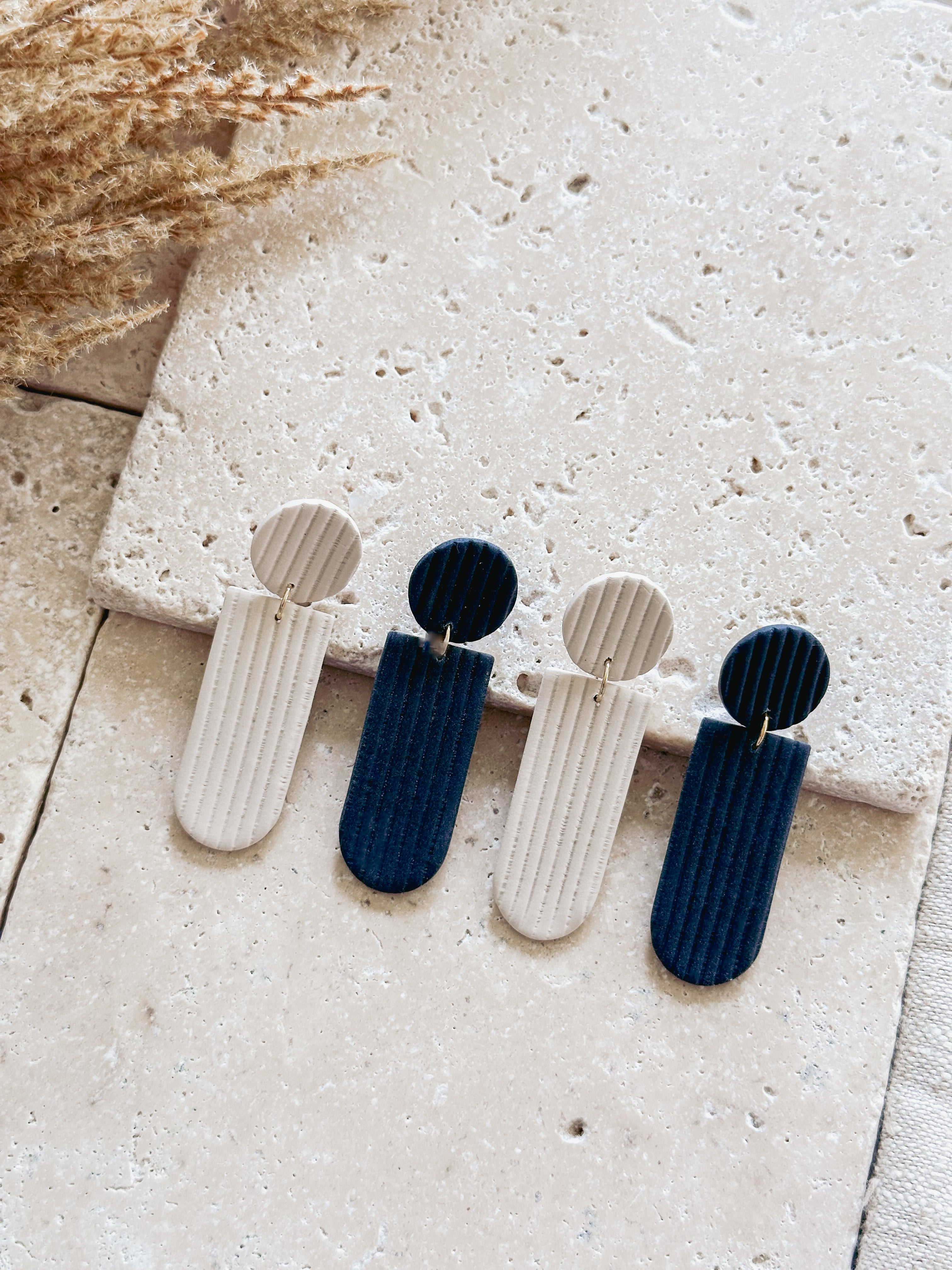 アクセサリー STRONG IRIS EARRINGS OURs IRIS EARRINGS – STRONG